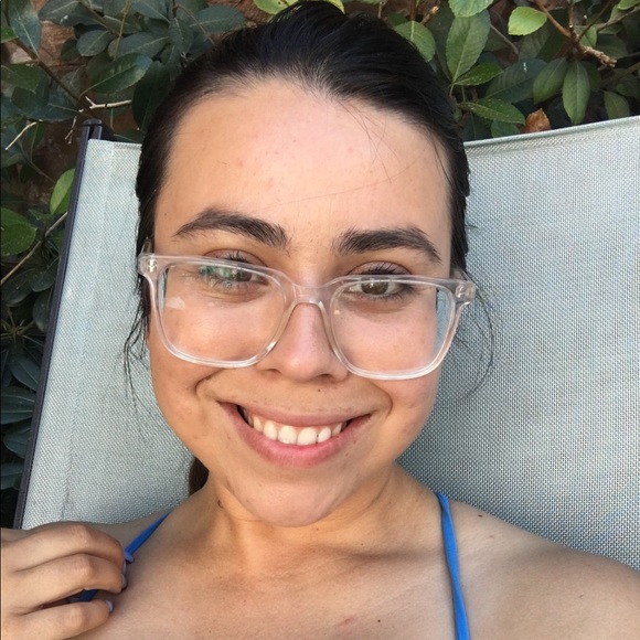 Meet your Posher, Ginelle - Picture 1 of 1